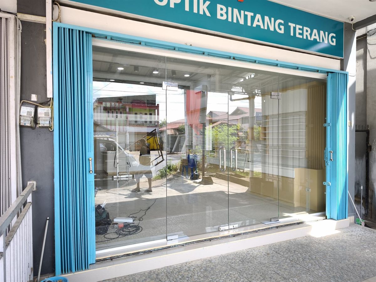 Sekat Kaca Optik Pancasila - Dokumentasi Proyek